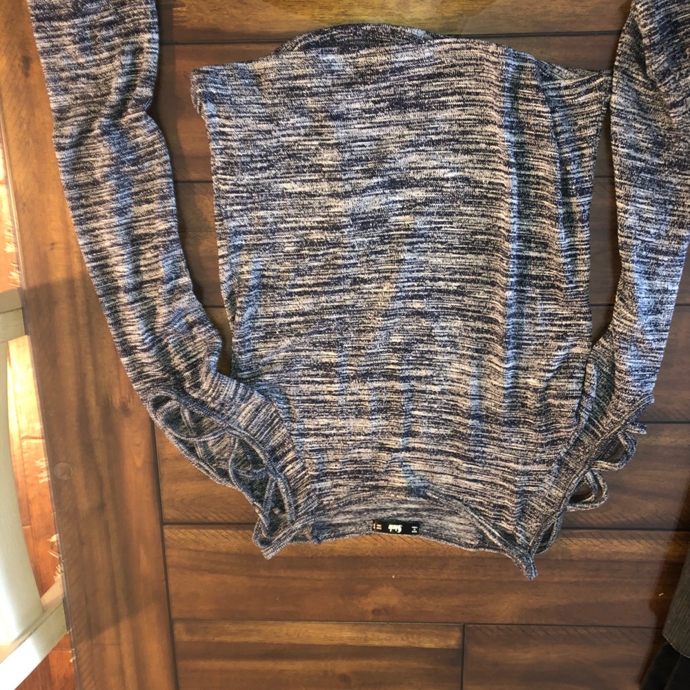 open sleeve shirt